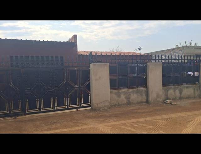 2 BEDROOM HOUSE FOR SALE IN PALM RIDGE